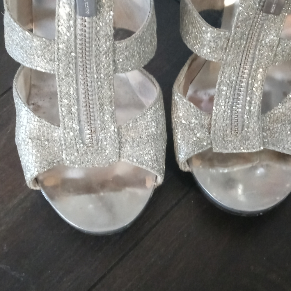 MK heels - Picture 3 of 5